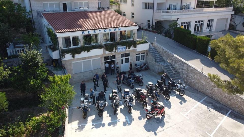 Pansion Komfor Moca Makarská Exteriér fotografie